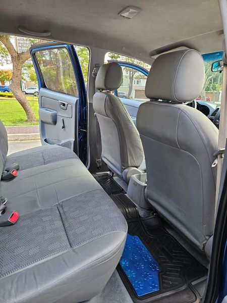 Toyota Hilux • 2011 • 140,000 km 4