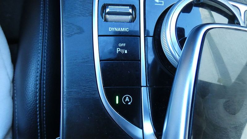 Mercedes-Benz C-Class • 2016 • 133,457 km 10