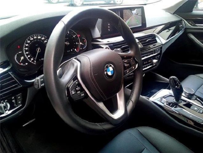 BMW 520D • 2017 • 149,900 km 7