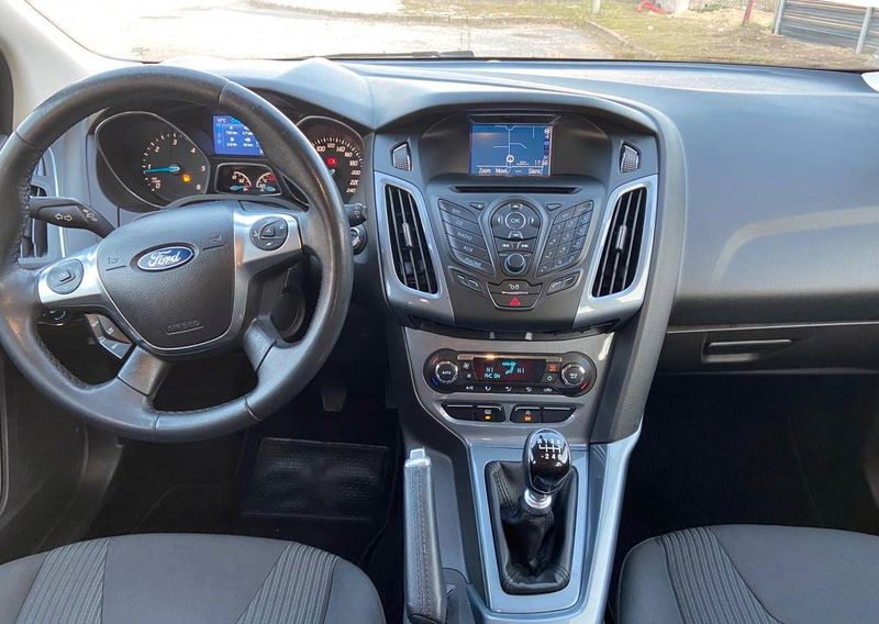 Ford Focus CC • 2014 • 99,999 km 3