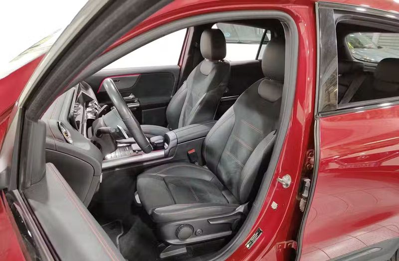 Mercedes-Benz E • 2022 • 51,833 km 7