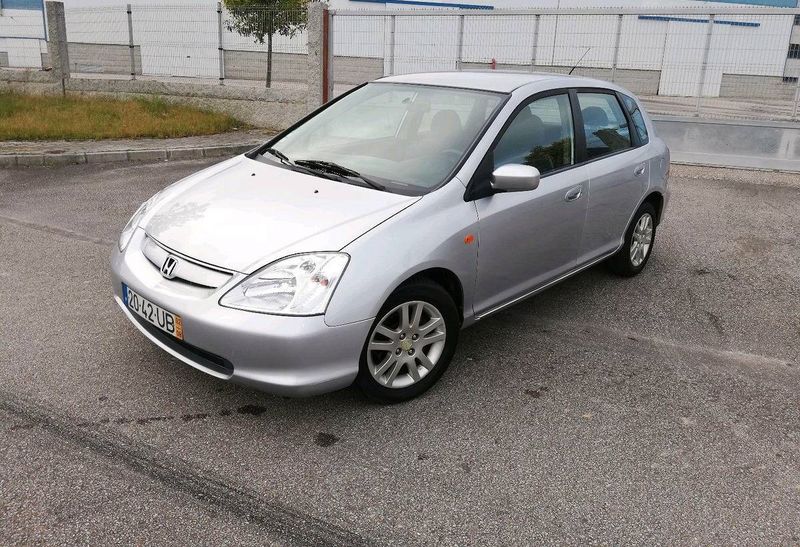Honda Civic • 2002 • 170,000 km 6