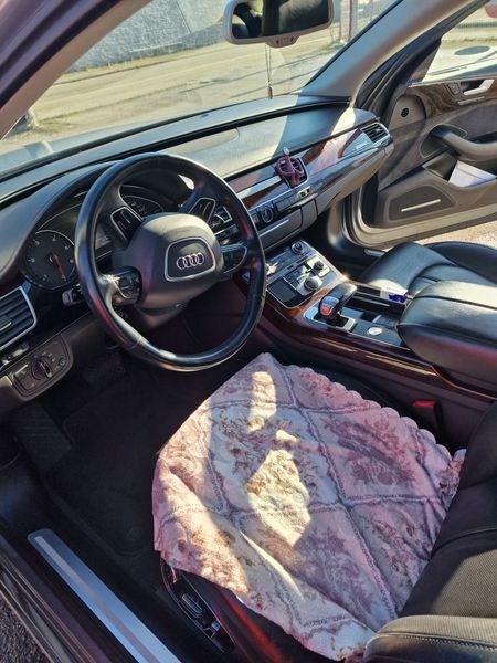 Audi A8 • 2013 • 192,400 km 8