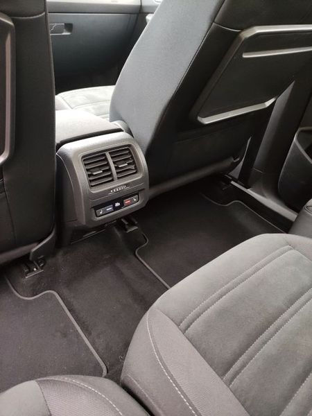 Volkswagen Touran • 2018 • 104,000 km 2