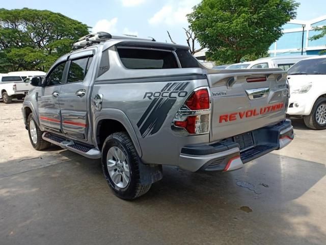 Toyota Hilux • 2018 • 76 km 3