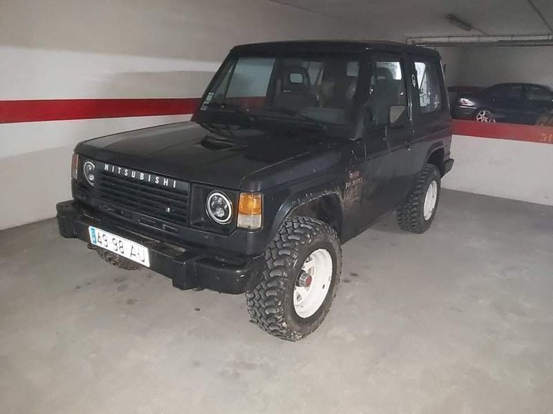 Mitsubishi Pajero • 1992 • 260,000 km 4