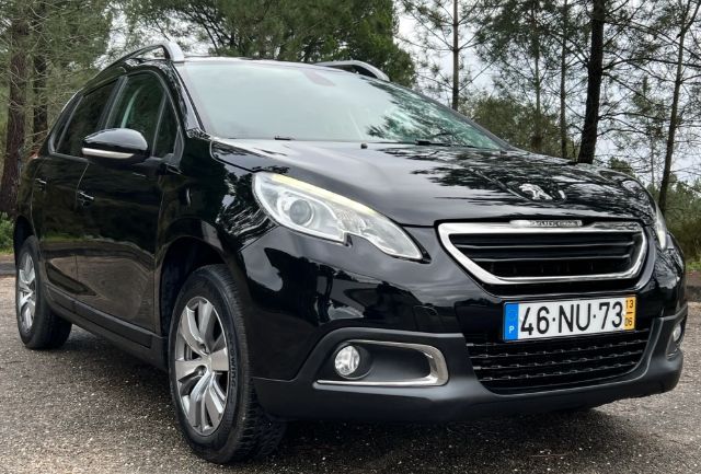 Peugeot 2008 • 2013 • 215,000 km 2