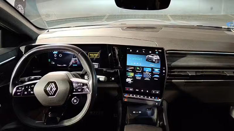 Renault Espace • 2023 • 38,500 km 7