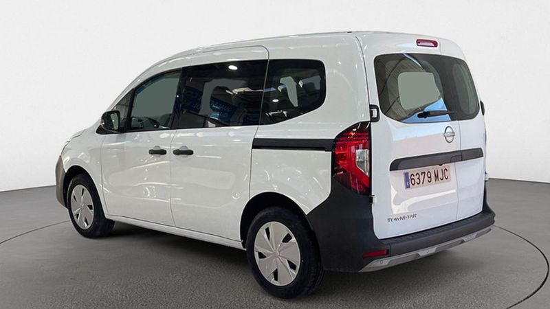 Nissan Van • 2023 • 7,100 km 2