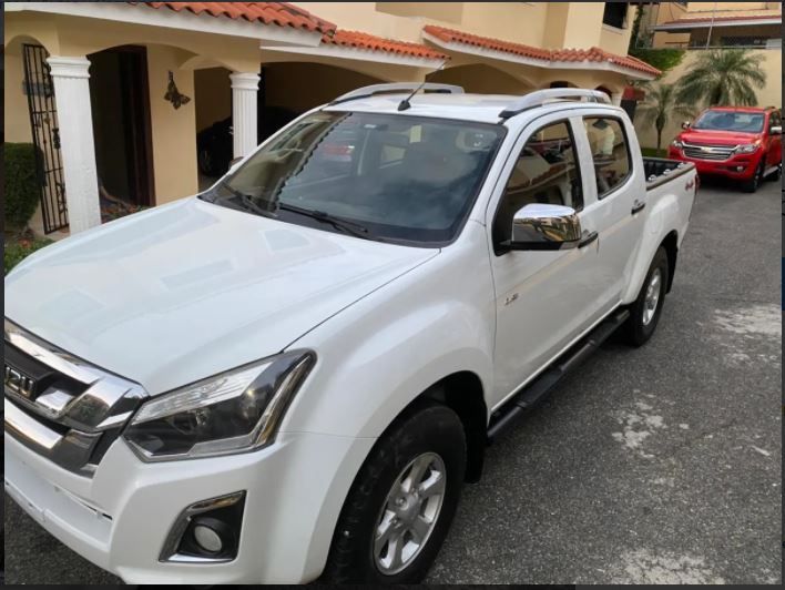 Isuzu D-MAX • 2017 • 90,000 km 4