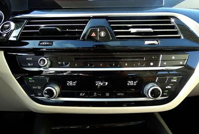 BMW 5 Series • 2020 • 51,000 km 7