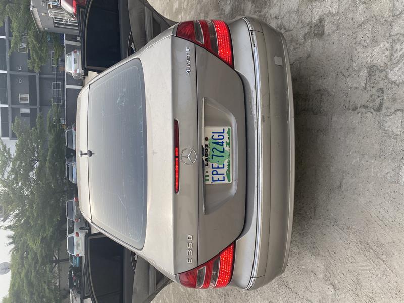 Mercedes-Benz E • 2006 • 185,000 km 3