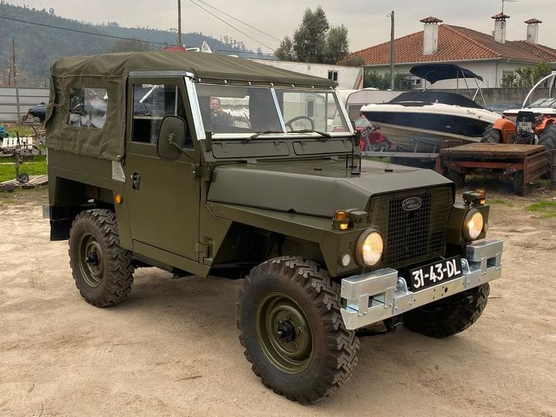 Land Rover LR2 • 1998 • 198,000 km 1