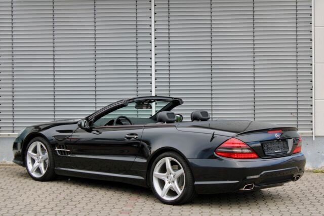 Mercedes-Benz SL • 2008 • 121,223 km 8