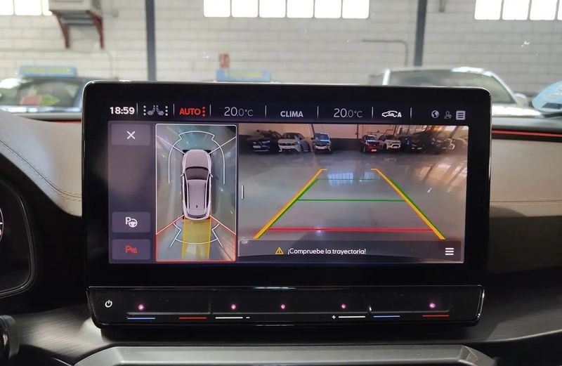 Seat Leon • 2022 • 71,558 km 10