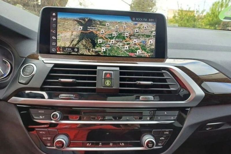 BMW X3 • 2018 • 74,000 km 29