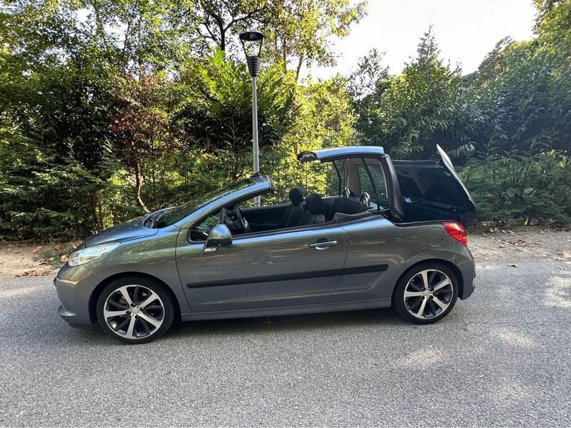 Peugeot 207 CC • 2007 • 141,000 km 2