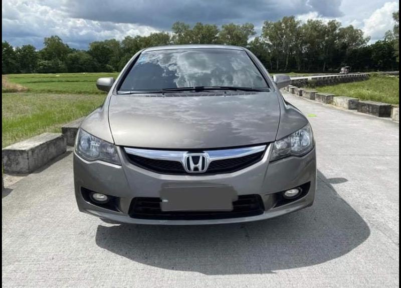 Honda Civic • 2009 • 200,000 km 6