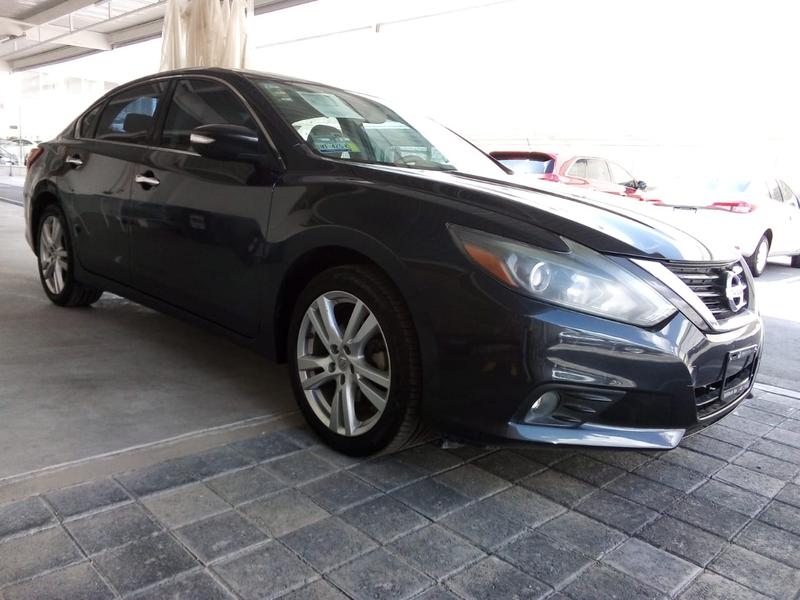 Nissan Altima • 2017 • 155,000 km 10