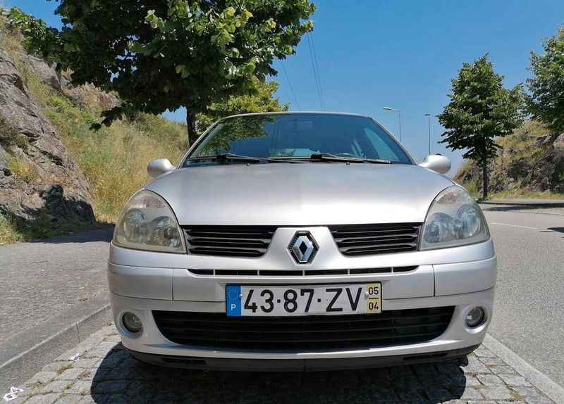 Renault Clio • 2005 • 139,999 km 1