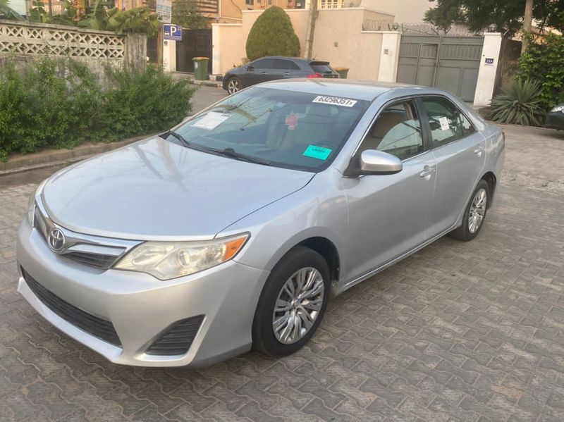 Toyota Camry • 2012 • 90,000 km 7