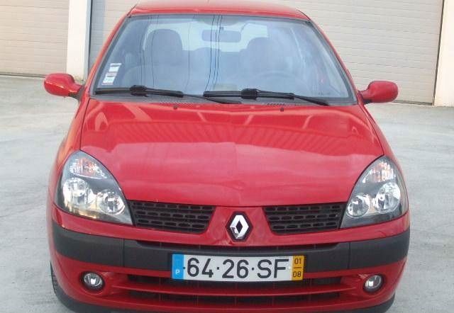 Renault Clio • 2001 • 200,000 km 1