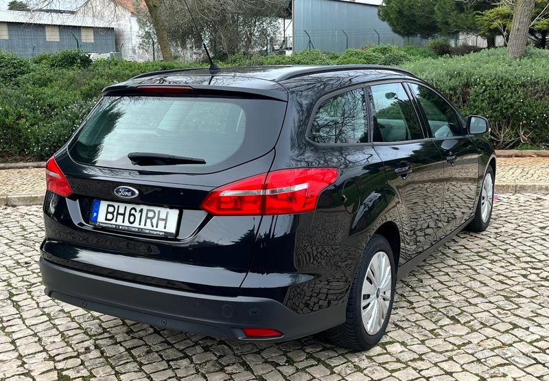 Ford Focus • 2015 • 120,000 km 4