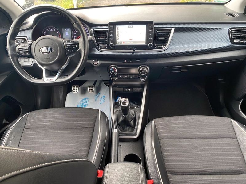 Kia Rio • 2018 • 64,402 km 3