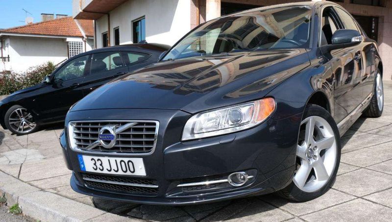 Volvo S80 • 2010 • 115,000 km 1