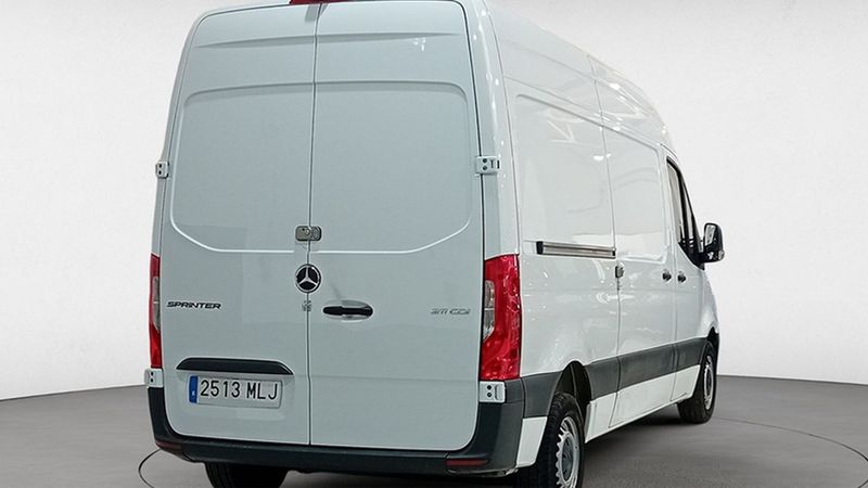 Mercedes-Benz Sprinter • 2023 • 8,588 km 4