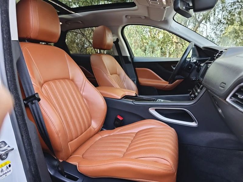 Jaguar F-Pace • 2017 • 69,500 km 8