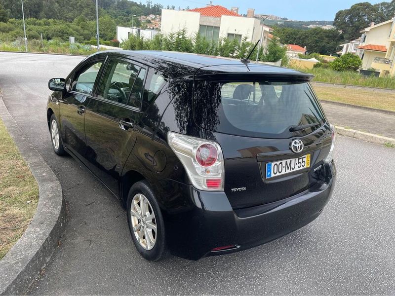 Toyota Verso • 2011 • 204,000 km 8