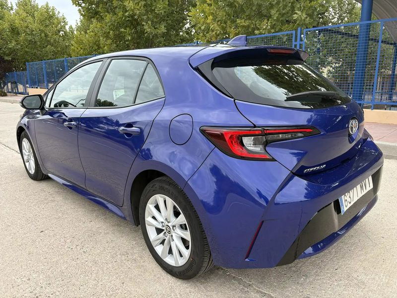 Toyota Corolla Hybrid • 2024 • 16,000 km 9