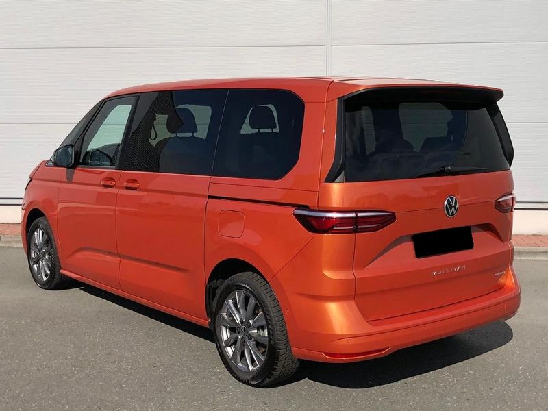 Volkswagen Multivan • 2021 • 17,463 km 3
