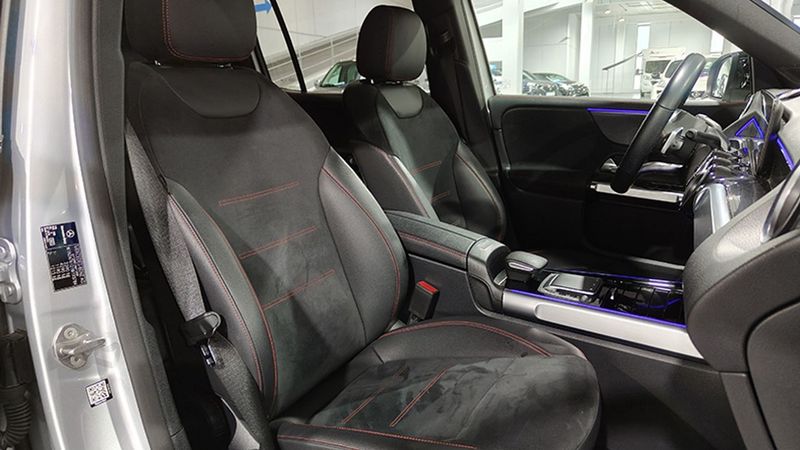 Mercedes-Benz GLB-Class • 2022 • 27,196 km 12