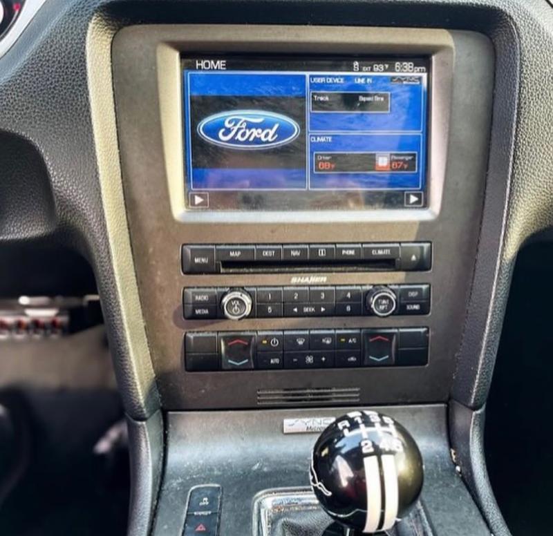 Ford 350 • 2014 • 3 km 4