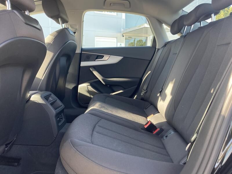 Audi A4 • 2020 • 61,000 km 9