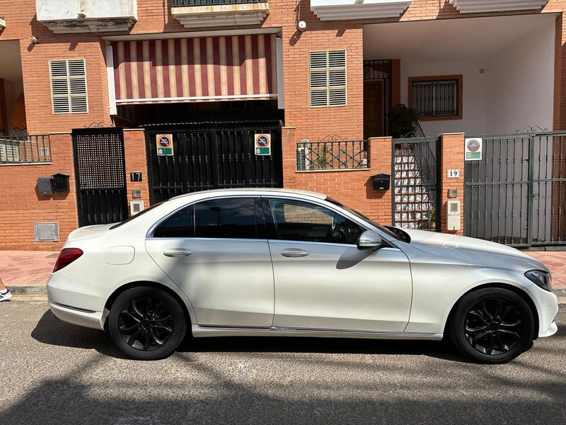 Mercedes-Benz C-Class • 2014 • 23,000 km 7