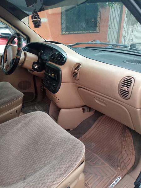 Chrysler Grand Voyager • 1999 • 123,333 km 6