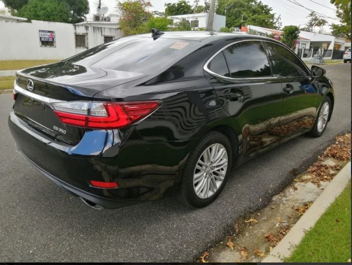 Lexus ES 350 • 2017 • 100,000 km 9