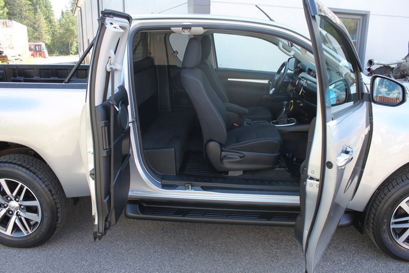 Toyota Hilux • 2021 • 30,000 km 3