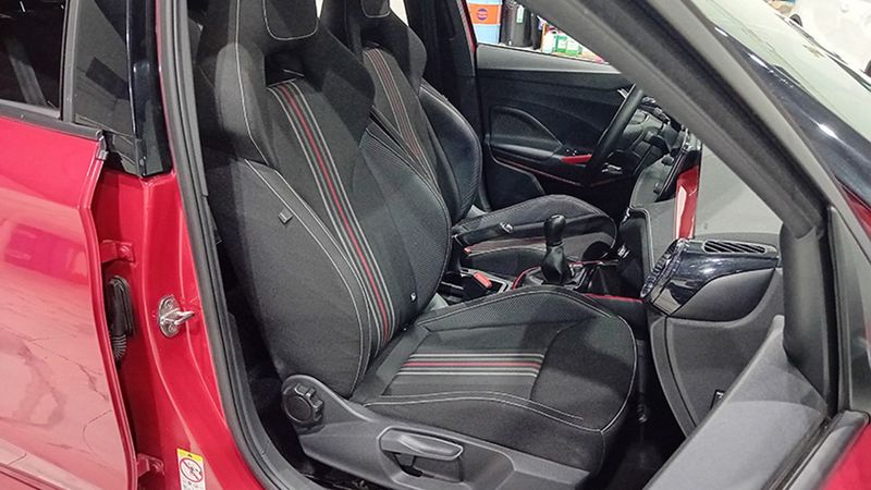 Škoda Fabia • 2023 • 36,337 km 6