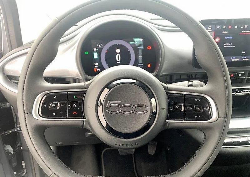 Fiat 500e • 2020 • 30,000 km 3