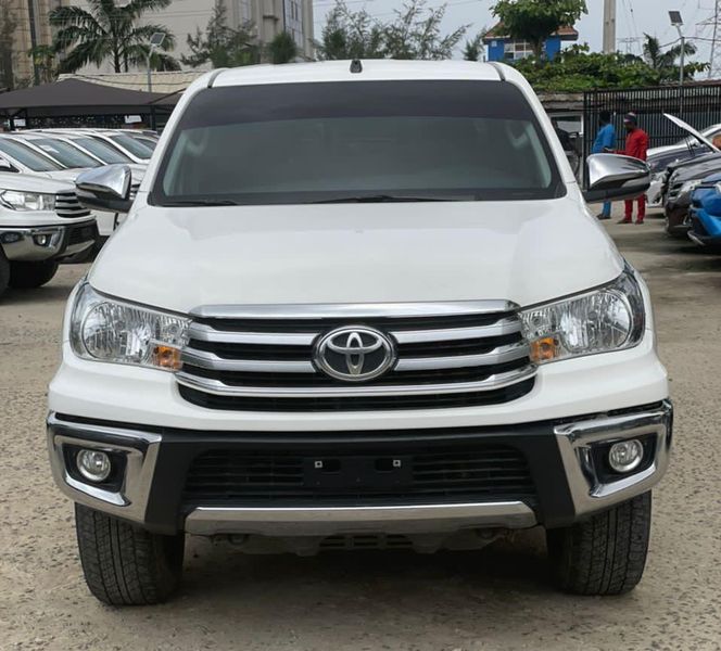 Toyota Hilux • 2017 • 21 km 1