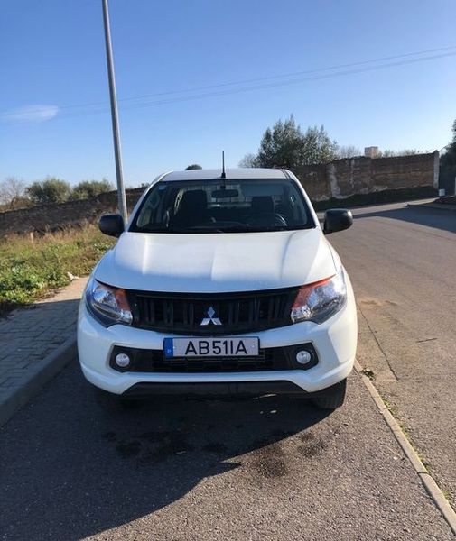 Mitsubishi L200 • 2020 • 27,000 km 2