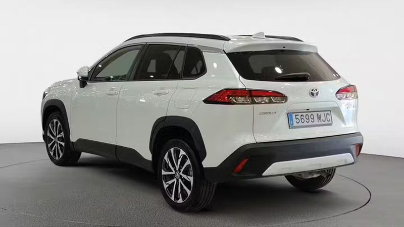 Toyota Corolla • 2023 • 14,894 km 4