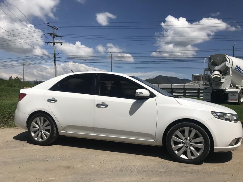 Kia Cerato • 2011 • 140,000 km 3