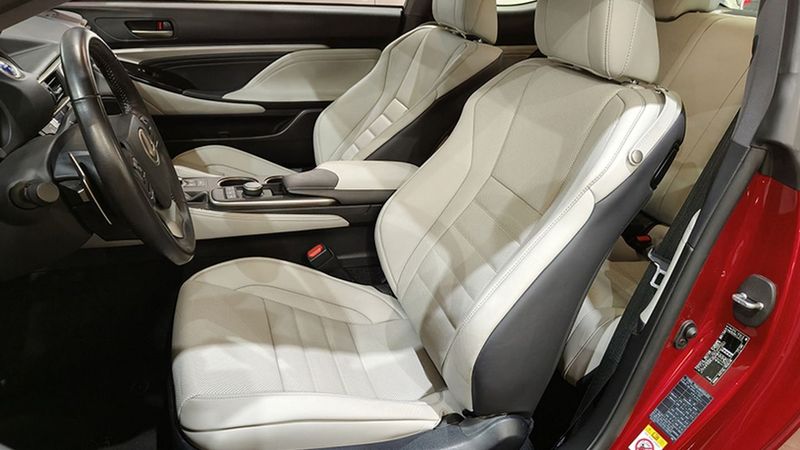 Lexus RC • 2017 • 53,232 km 14