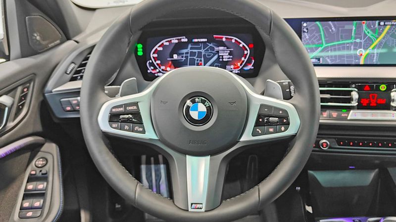BMW 1 Series • 2024 • 3,264 km 35