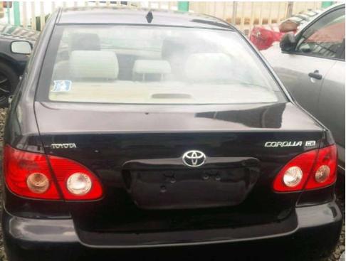 Toyota Corolla • 2005 • 184,342 km 3